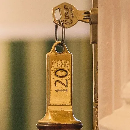 Hotel Henri Downtown 4*