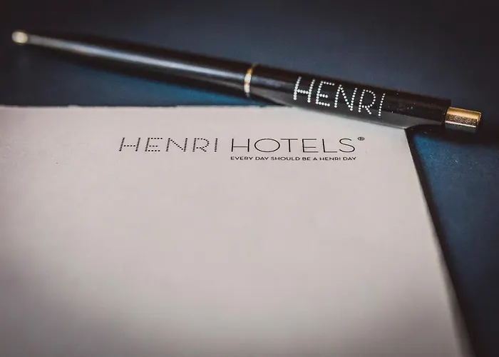 ホテル Henri Downtown デュッセルドルフ