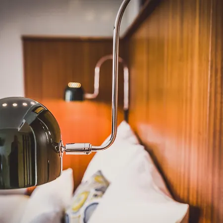 Henri Downtown Hotell 4*