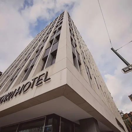Henri Downtown 4*
