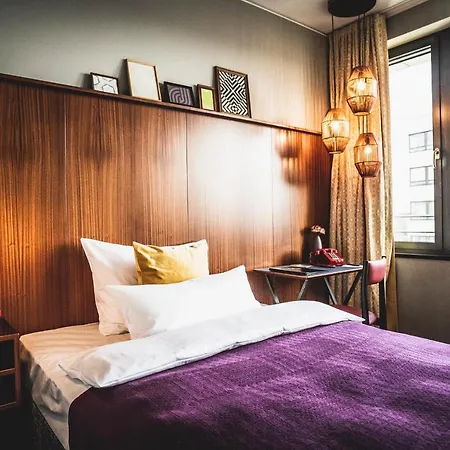 Hotell Henri Downtown 4*