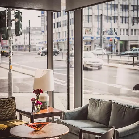 Henri Downtown