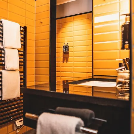 Henri Downtown Hotel 4*
