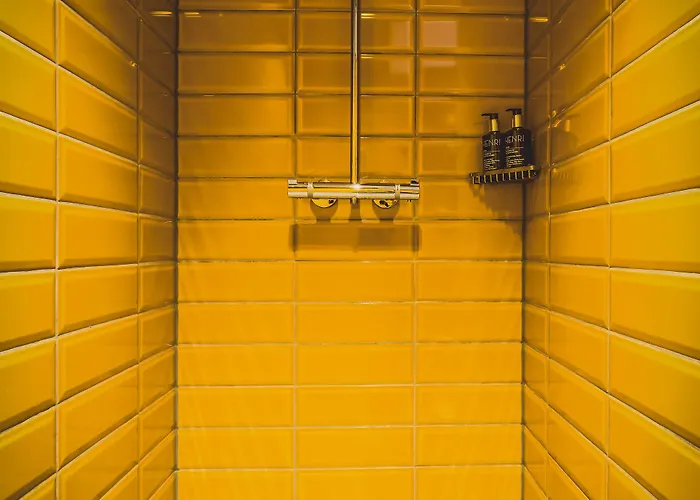 Henri Downtown فندق