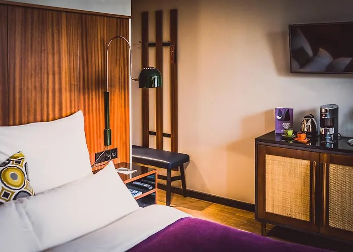 Hotel Henri Downtown