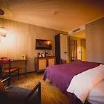 Hotell Henri Downtown