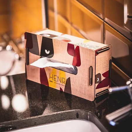 Henri Downtown Szálloda 4*