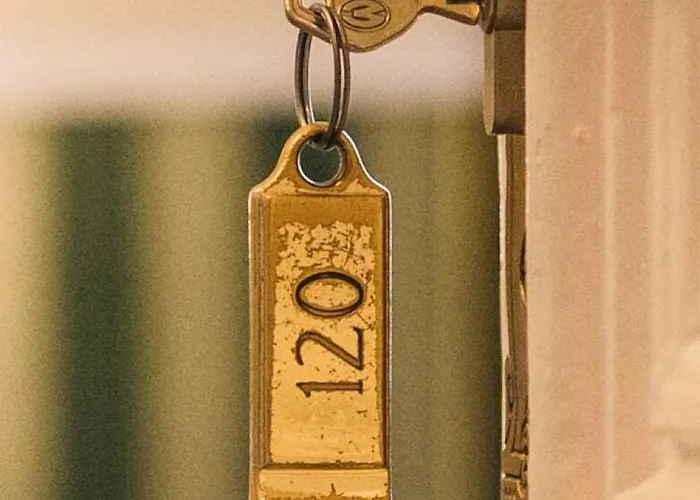 Hotel Henri Downtown 4*