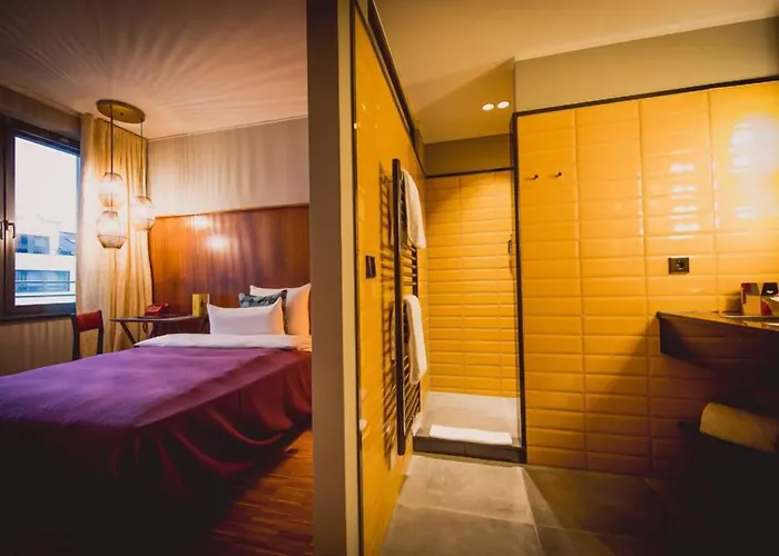 Hotel Henri Downtown