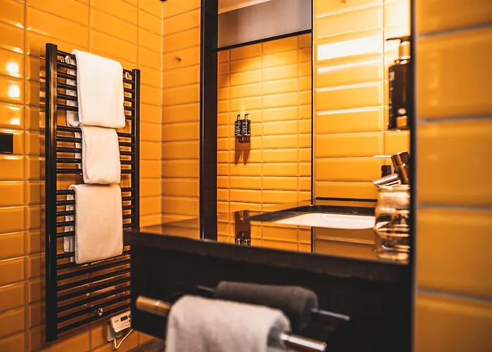 Henri Downtown Hotel 4*